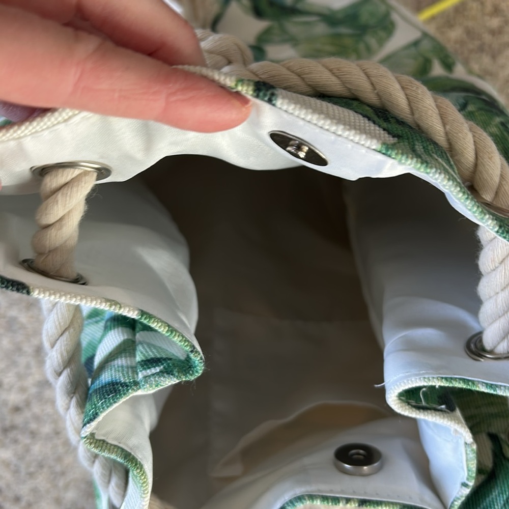 Beachy Leaf Print Drawstring Backpack/ Tote Bag - image 3
